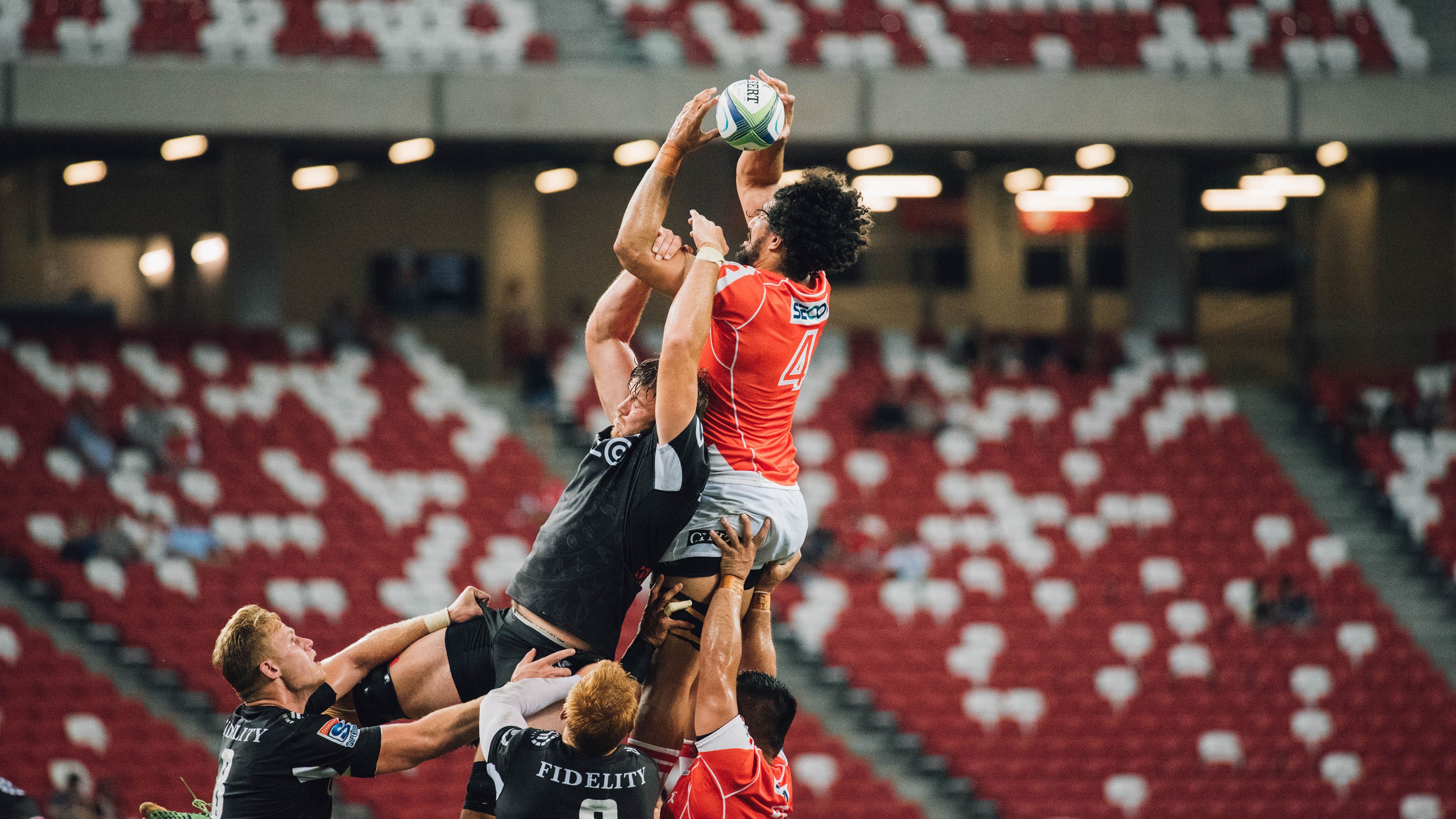 中国乒乓球队年轻选手在队内赛中表现活跃，乒乓球年轻队员